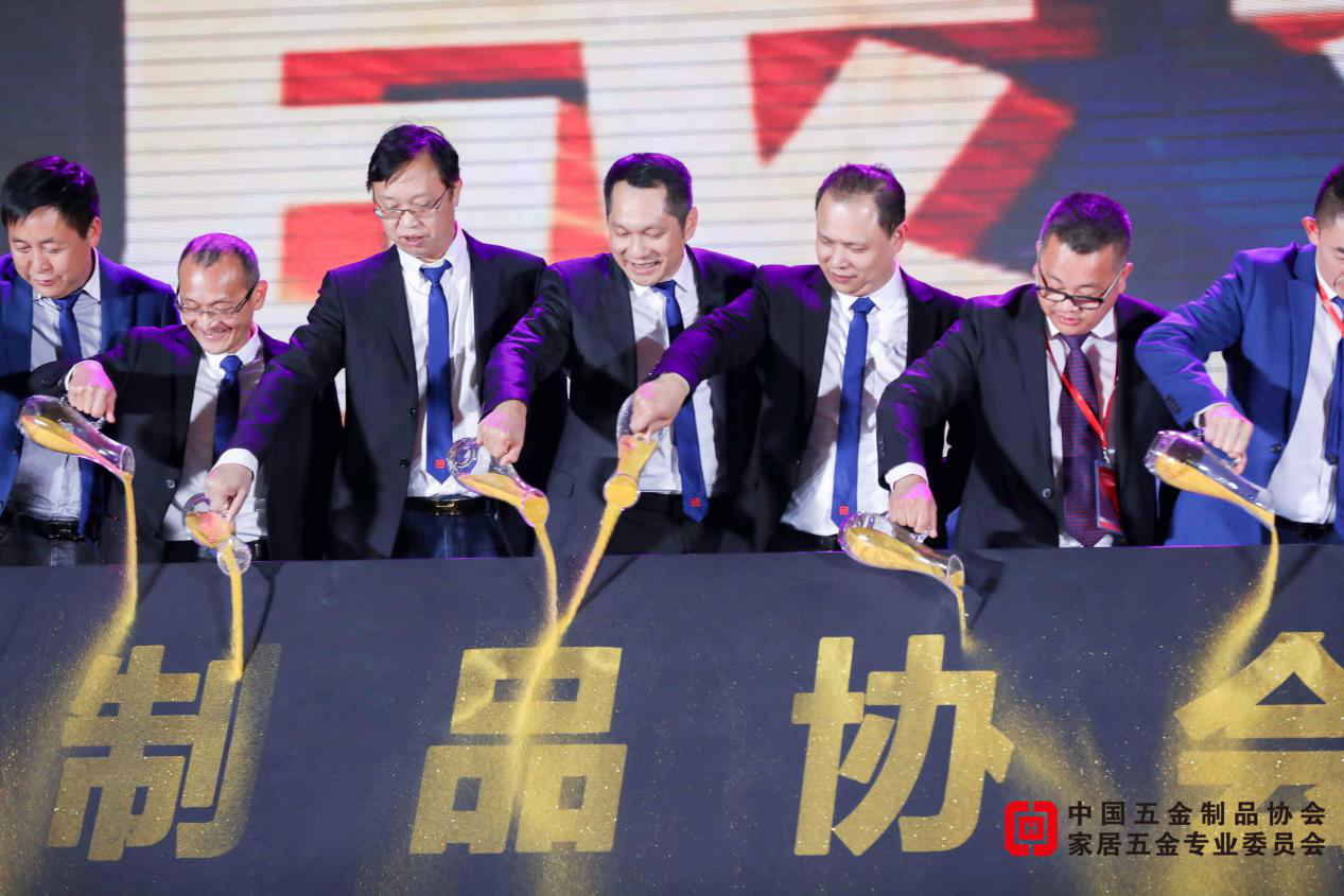 【快报】丝瓜视频免费在线观看集团忝任中国家居五...